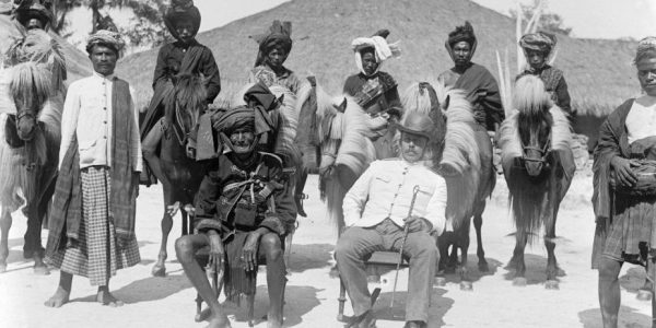 Foto bersama di Rindi, Sumba Timur.