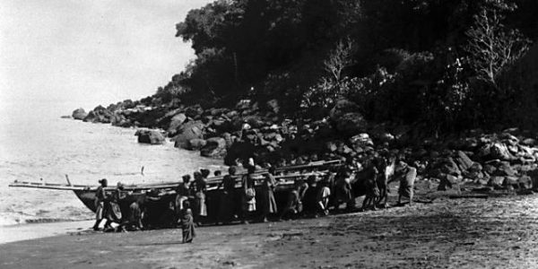 Nelayan Pemburu Paus,Lamalera,Flores 1915