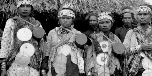 Para perempuan penari di Soe tahun 1930