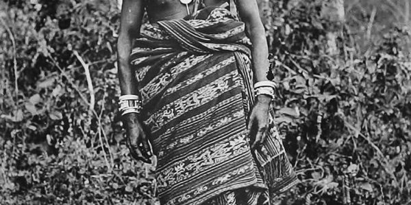 Potret seorang kepala kampung di Timor, Nusa Tenggara Timur sekitar tahun 1909