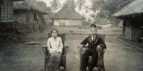 Raja Alor, Oemar Watang Nampira, bersama sang istri, Rubaedah, tahun 1926
