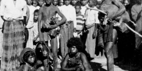 Suasana Pasar Kalabahi, Pulau Alor, 1929.